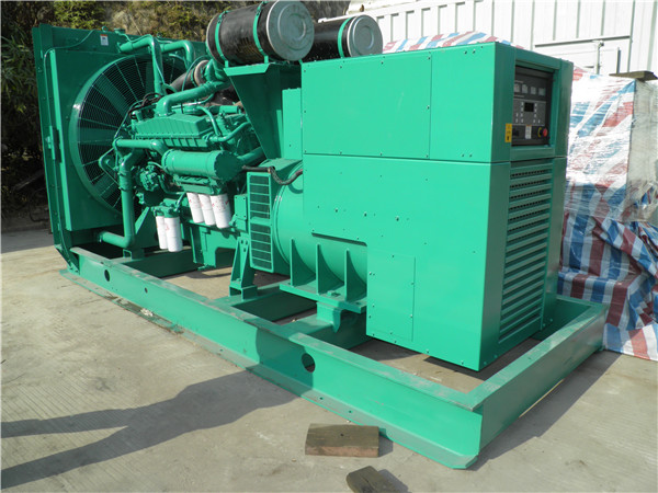 滦平出租发电机 发电机组厂家：柴油发电机组的控制屏的作用是什么？