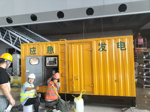 滦平怎样判断空气滤清器是否需要更换？