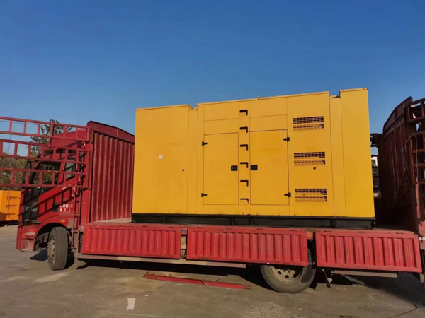 滦平柴油发电机组的电瓶长期未使用,应该如何充电?